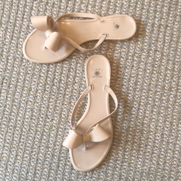 Plastic thongs with bows - Picture 2 of 4